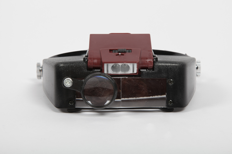 Loupe binoculaire frontale avec projecteur LED Loupe binoculaire frontale avec projecteur LED