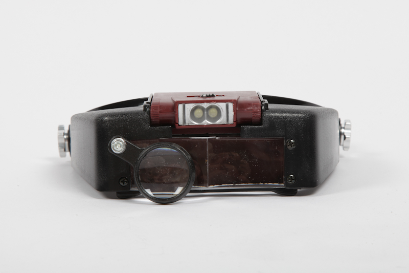 Loupe binoculaire frontale avec projecteur LED Loupe binoculaire frontale avec projecteur LED – Image 5